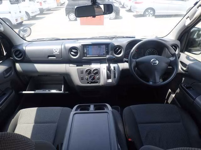 NISSAN NV350 CARAVAN