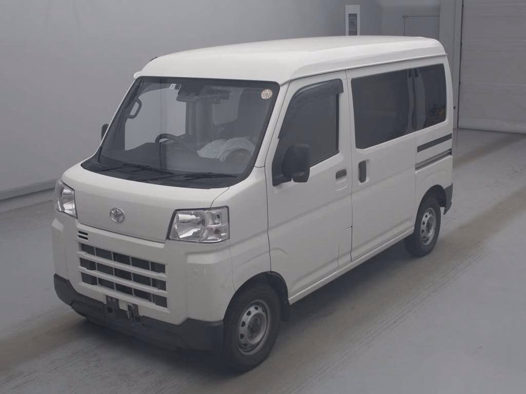 TOYOTA PIXIS VAN