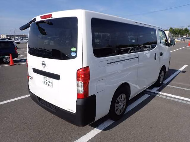 NISSAN NV350 CARAVAN