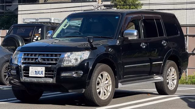 MITSUBISHI PAJERO