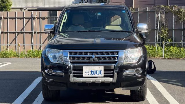 MITSUBISHI PAJERO