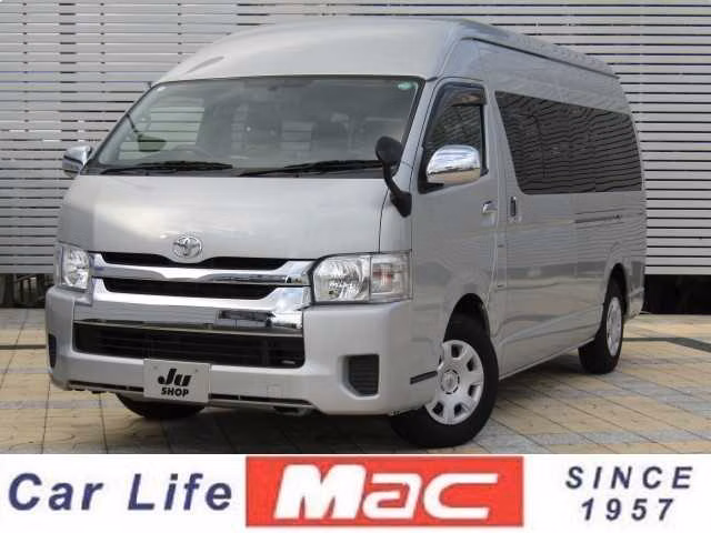 TOYOTA HIACE