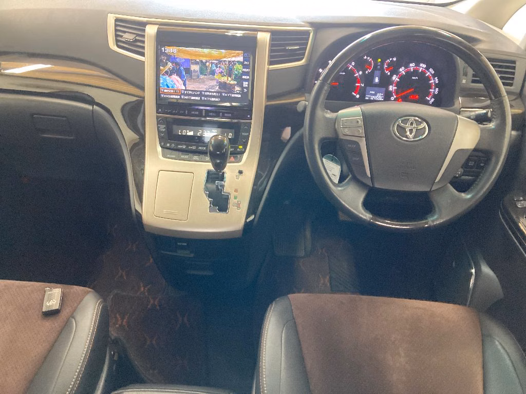 TOYOTA ALPHARD