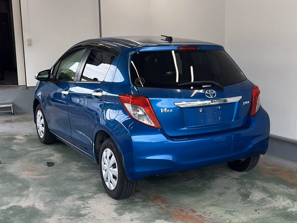 TOYOTA VITZ