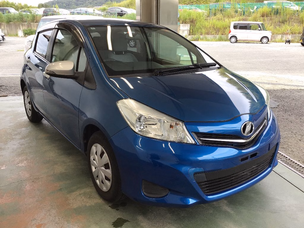 TOYOTA VITZ