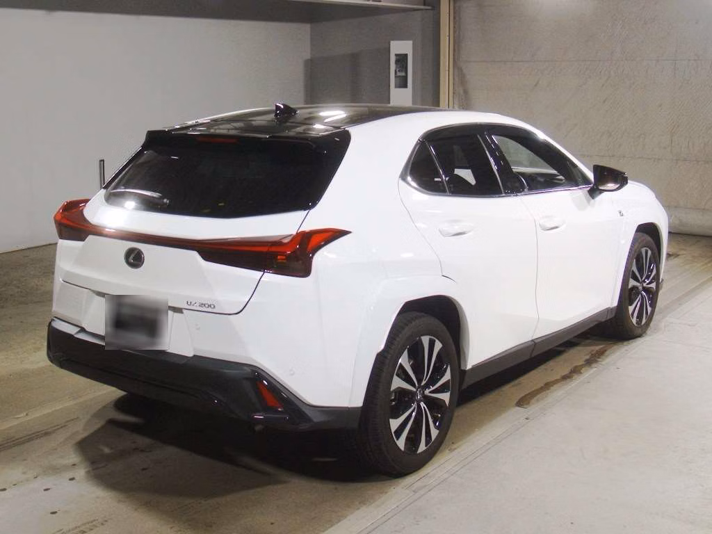 LEXUS UX200