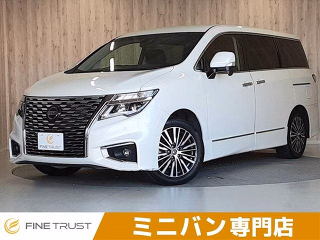 NISSAN ELGRAND