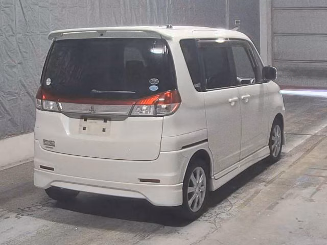 MITSUBISHI DELICA D:2