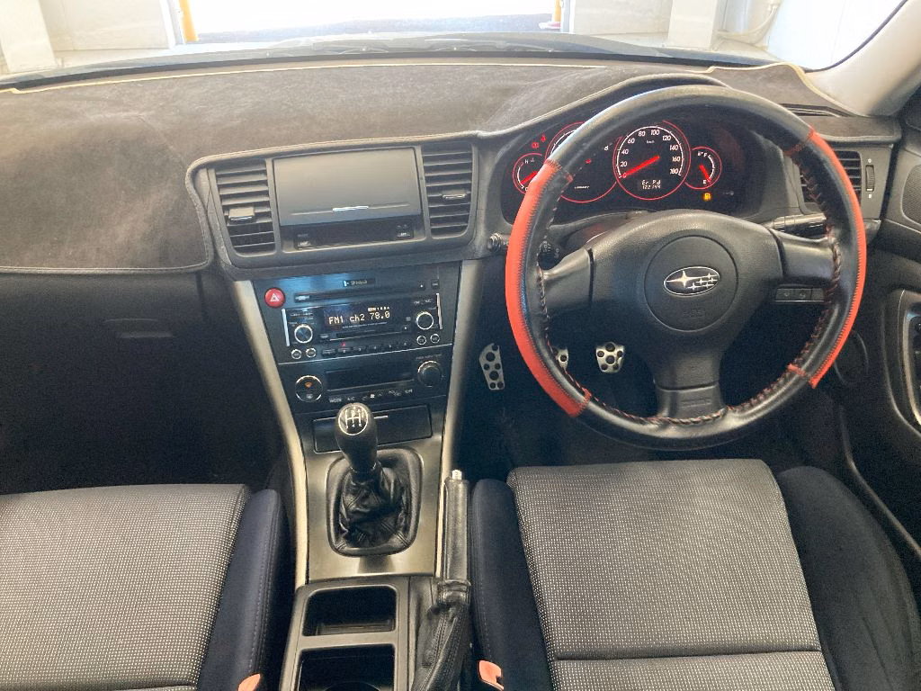 SUBARU LEGACY B4