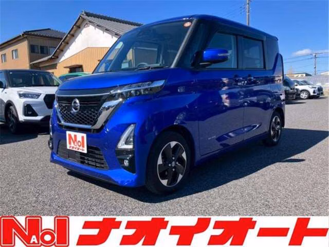 NISSAN ROOX