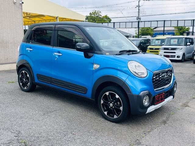 DAIHATSU CAST