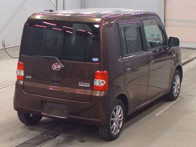 DAIHATSU MOVE CONTE