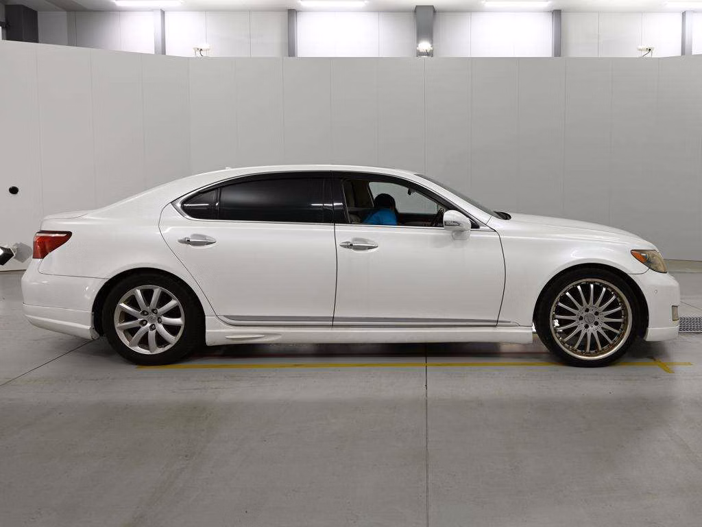 LEXUS LS460L
