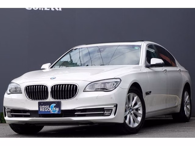 BMW 7-SERIES