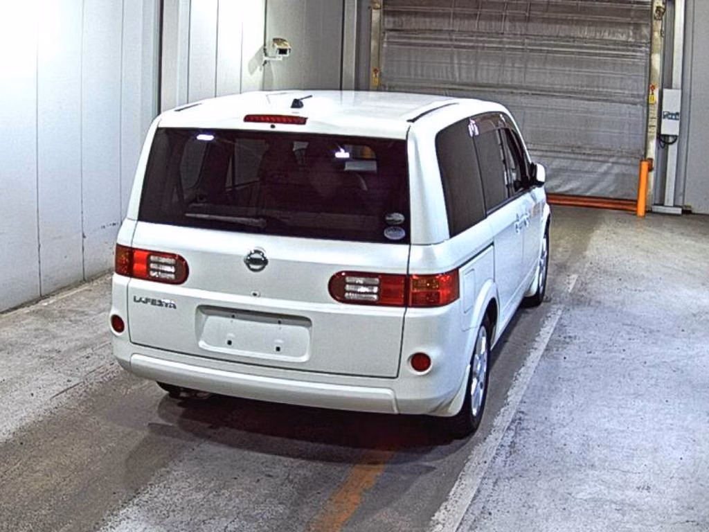 NISSAN LAFESTA