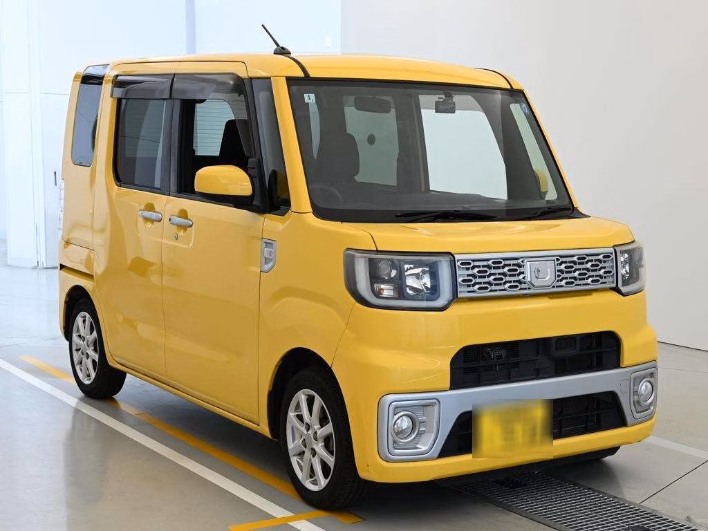 DAIHATSU WAKE