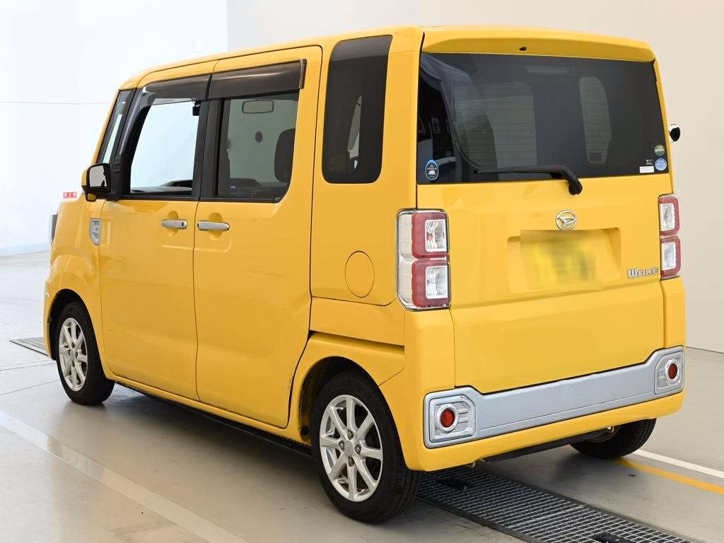 DAIHATSU WAKE
