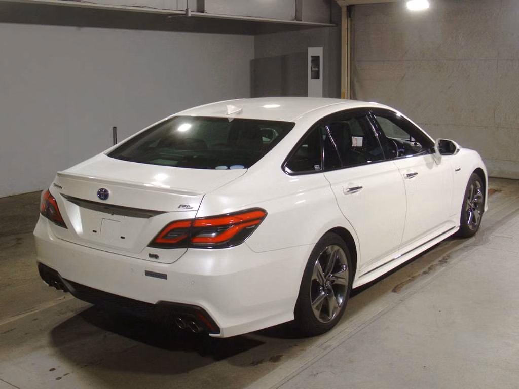 TOYOTA CROWN