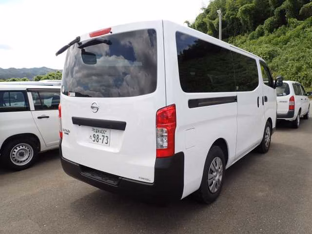 NISSAN NV350 CARAVAN