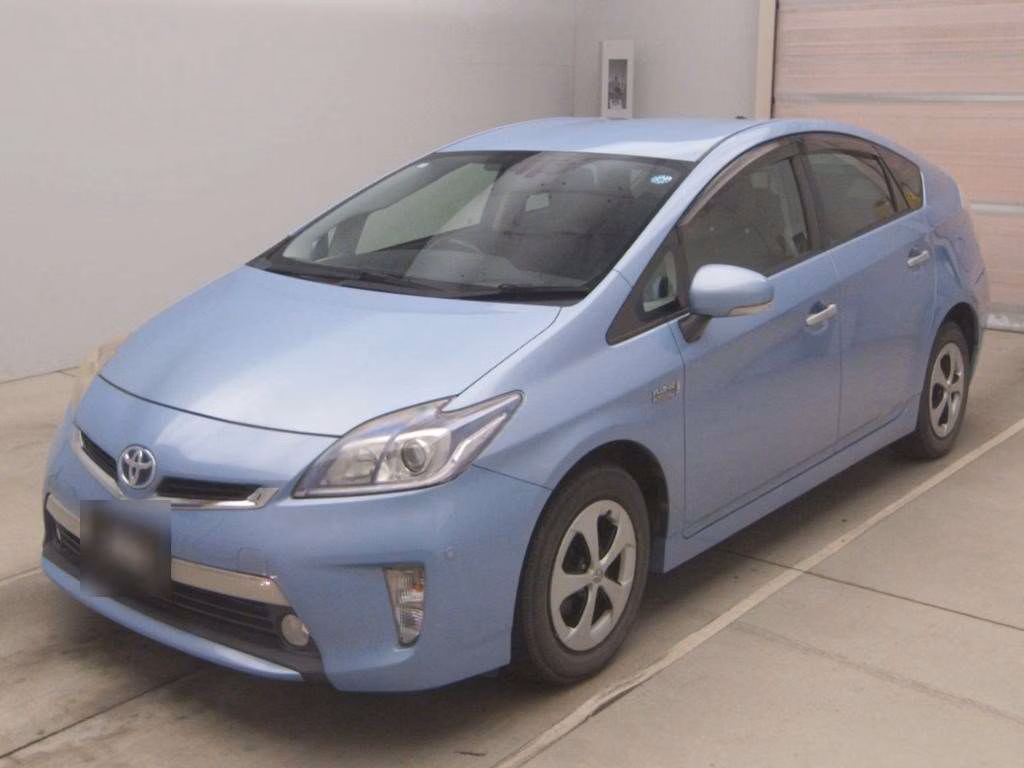 TOYOTA PRIUS PHV