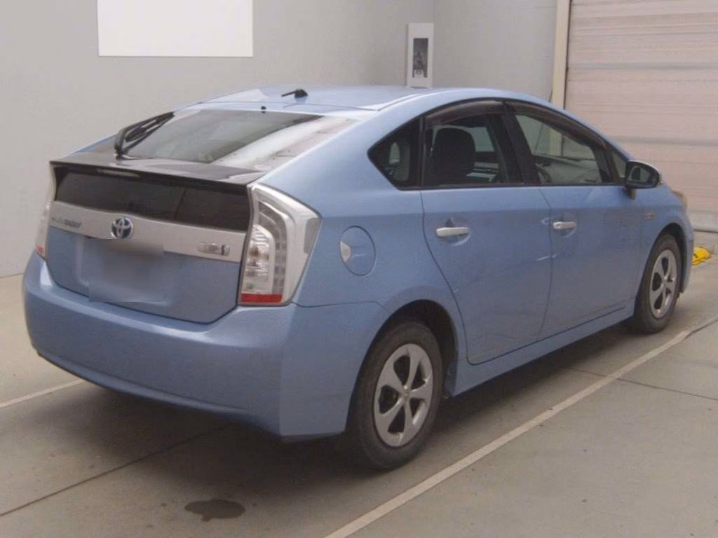 TOYOTA PRIUS PHV