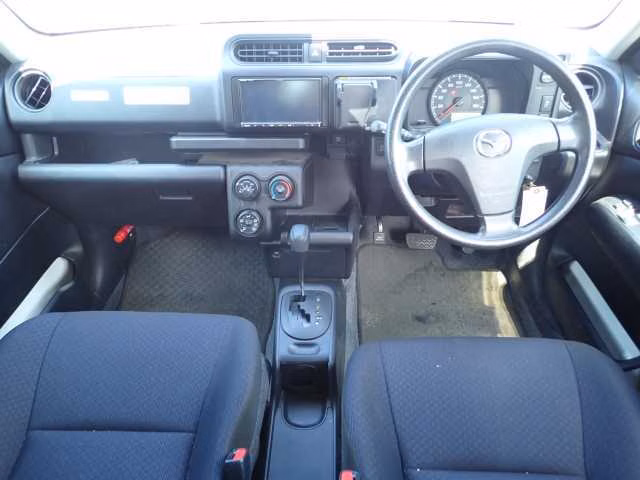 MAZDA FAMILIA