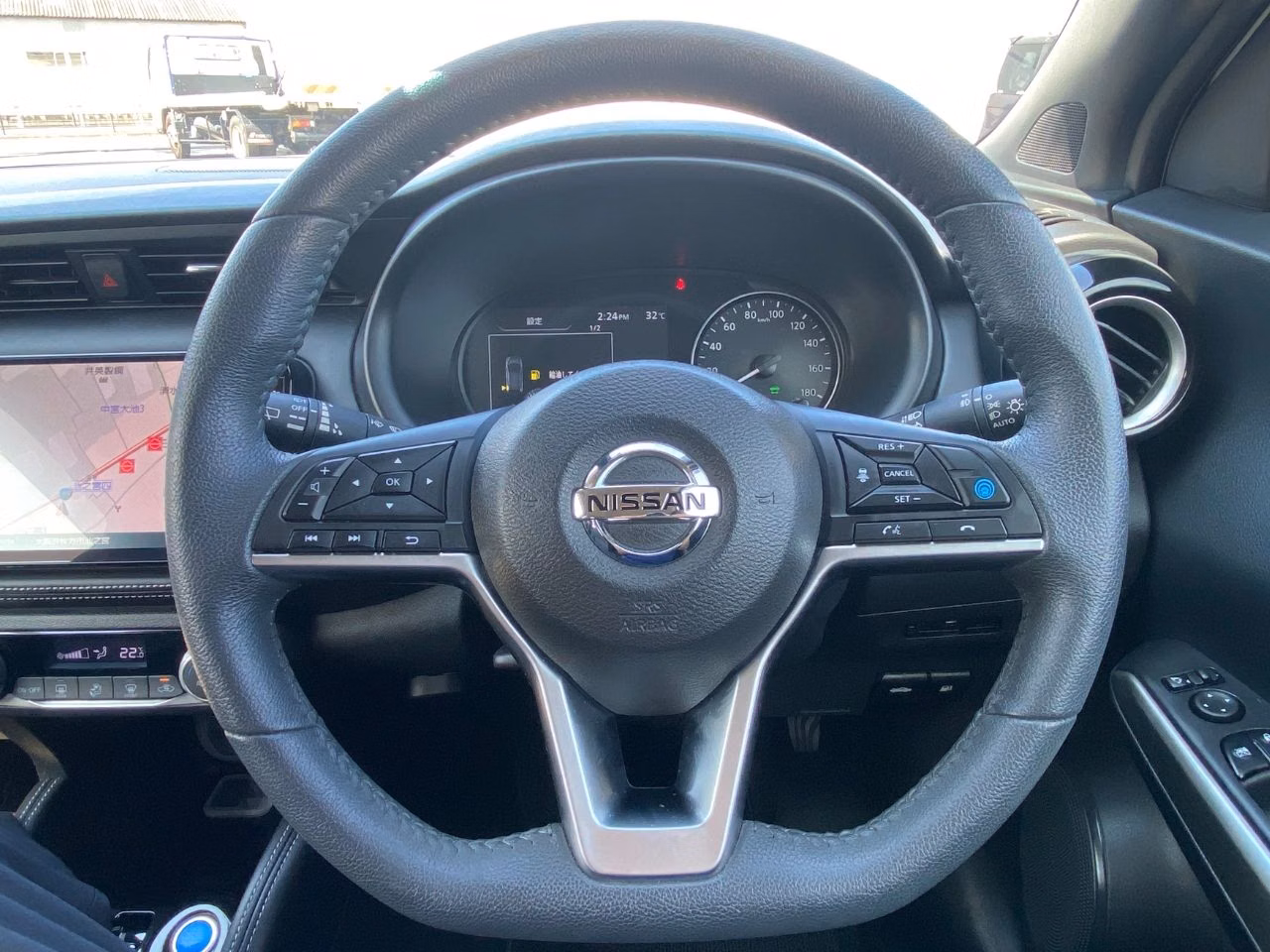 NISSAN KICKS