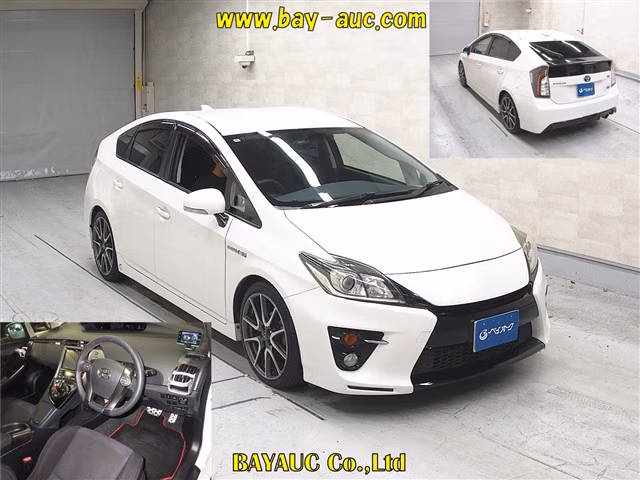 TOYOTA PRIUS