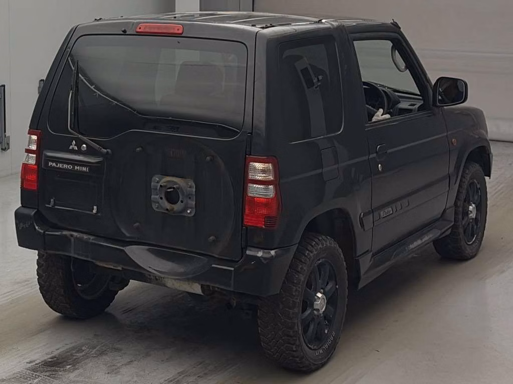 MITSUBISHI PAJERO MINI