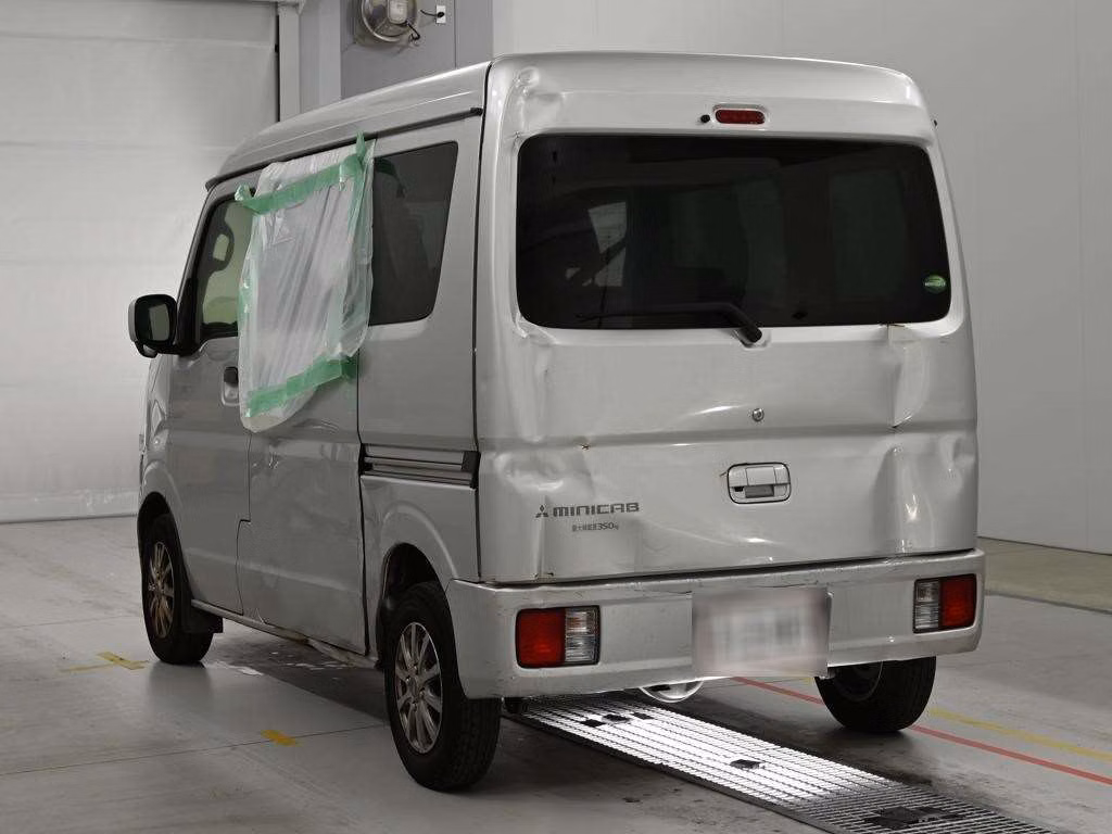 MITSUBISHI MINICAB
