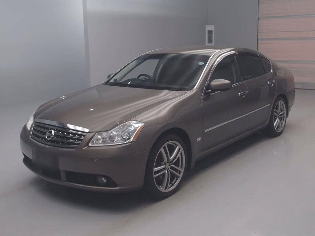NISSAN FUGA