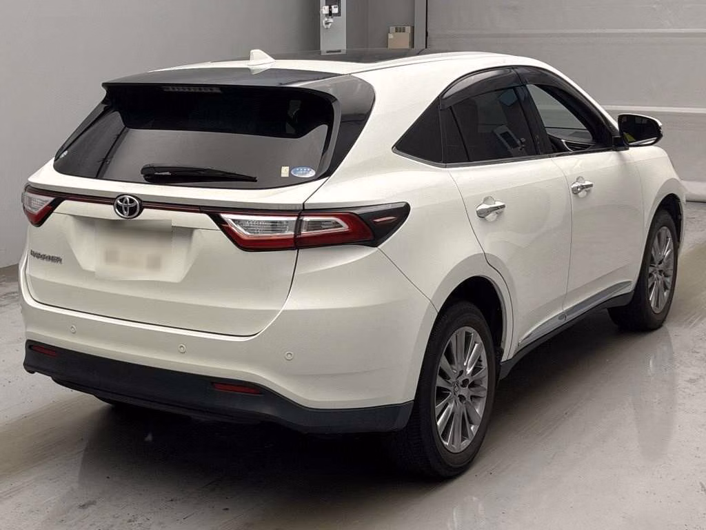 TOYOTA HARRIER