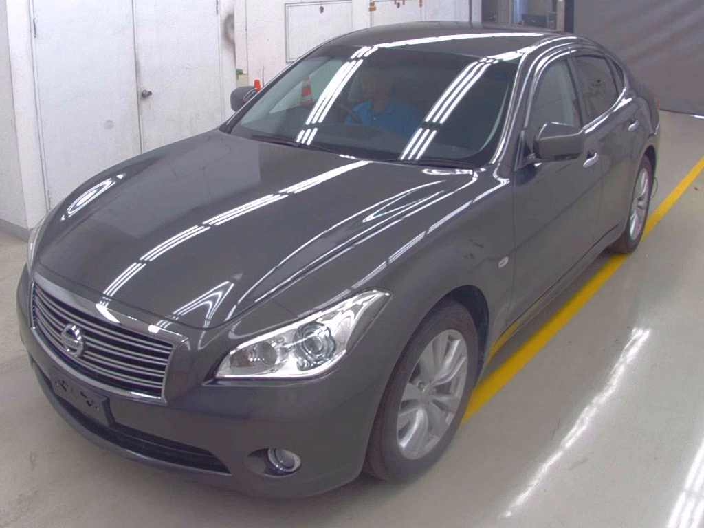 NISSAN FUGA