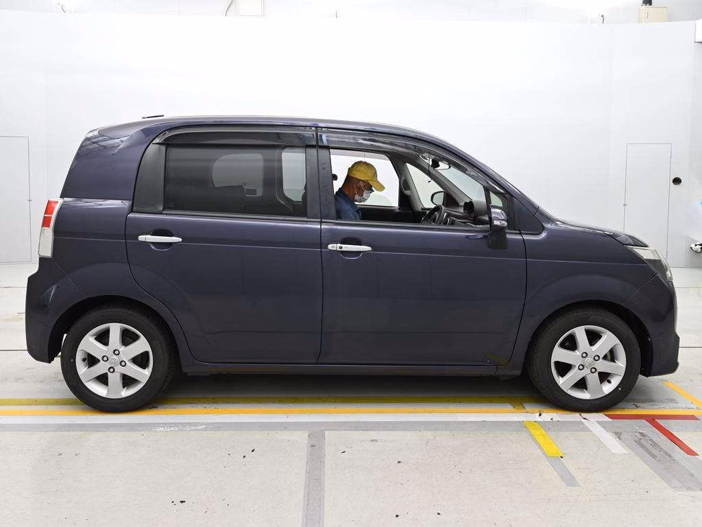 TOYOTA SPADE
