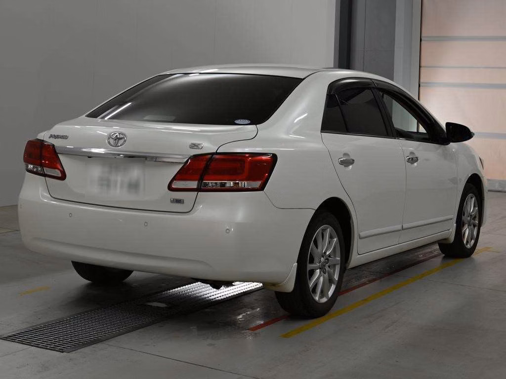 TOYOTA PREMIO