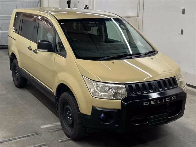 MITSUBISHI DELICA D:5