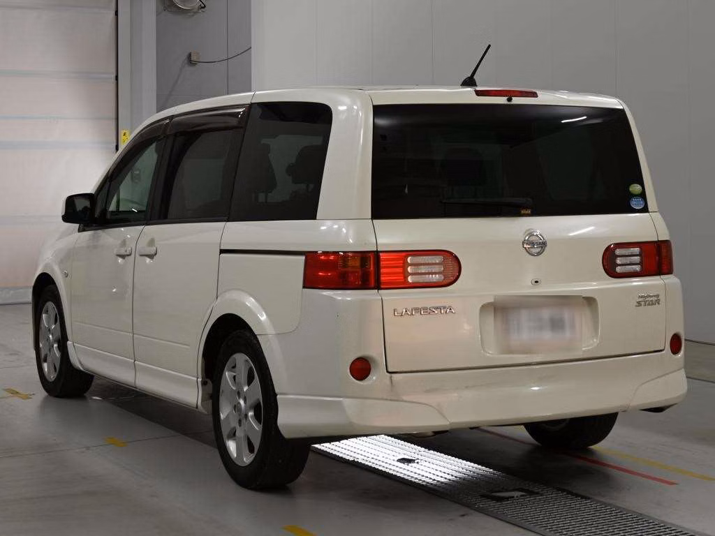 NISSAN LAFESTA
