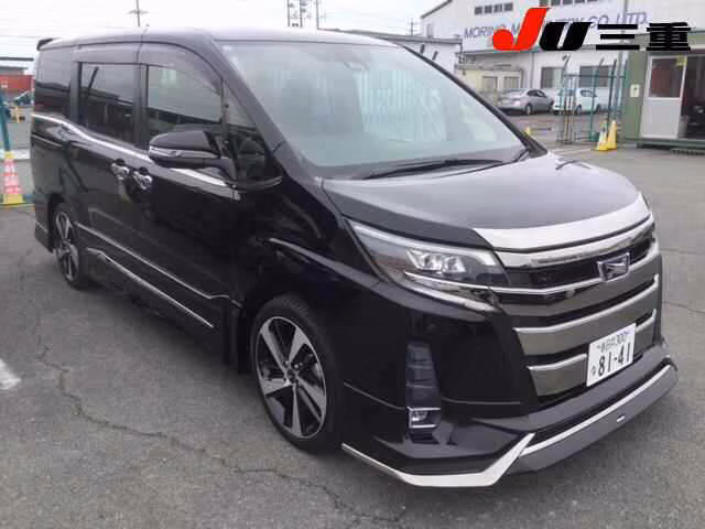 TOYOTA NOAH
