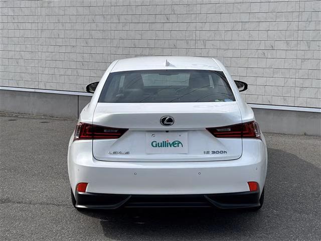 LEXUS IS300H