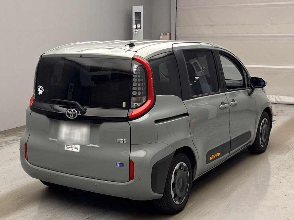 TOYOTA SIENTA