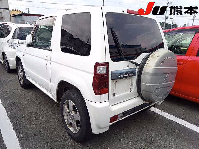MITSUBISHI PAJERO MINI