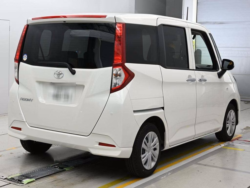 TOYOTA ROOMY