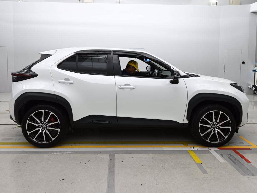 TOYOTA YARIS CROSS