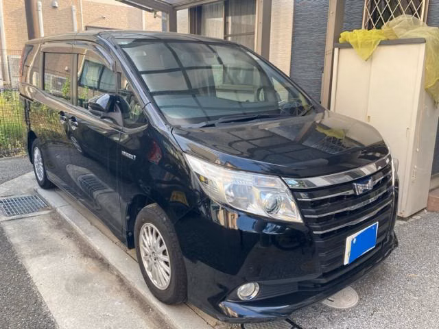 TOYOTA NOAH
