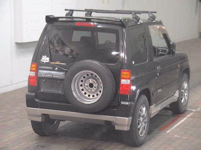 MITSUBISHI PAJERO MINI