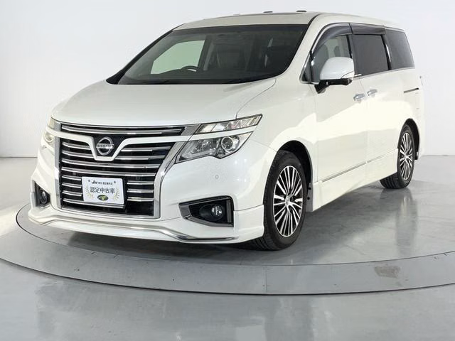 NISSAN ELGRAND