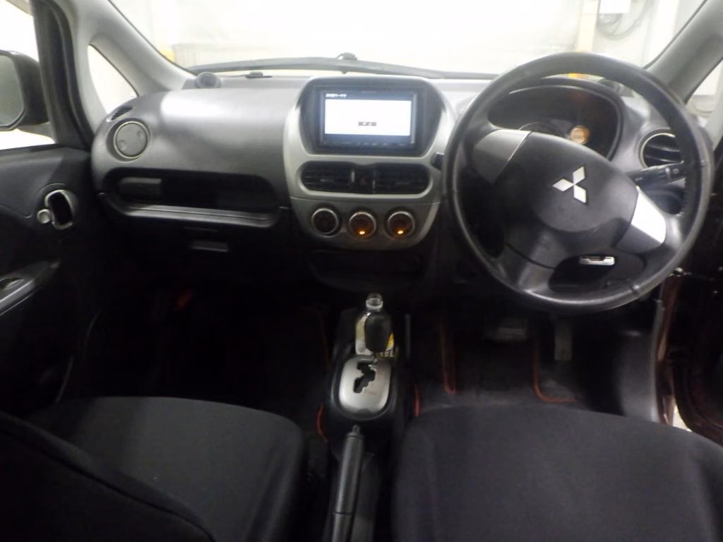 MITSUBISHI I