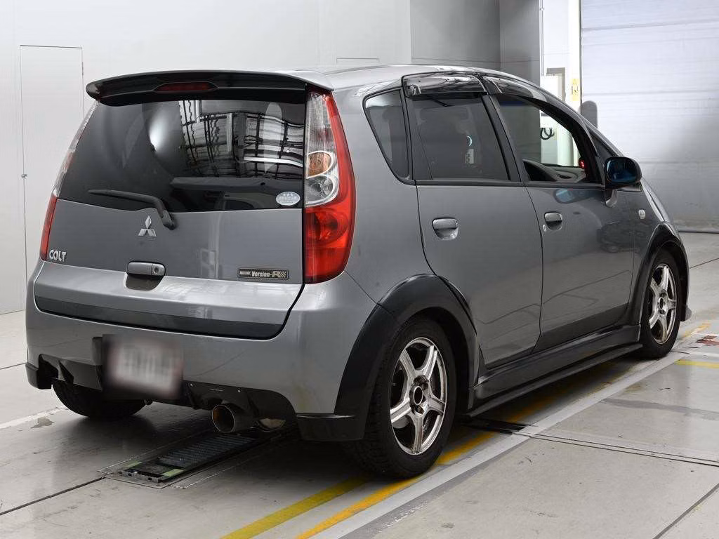 MITSUBISHI COLT