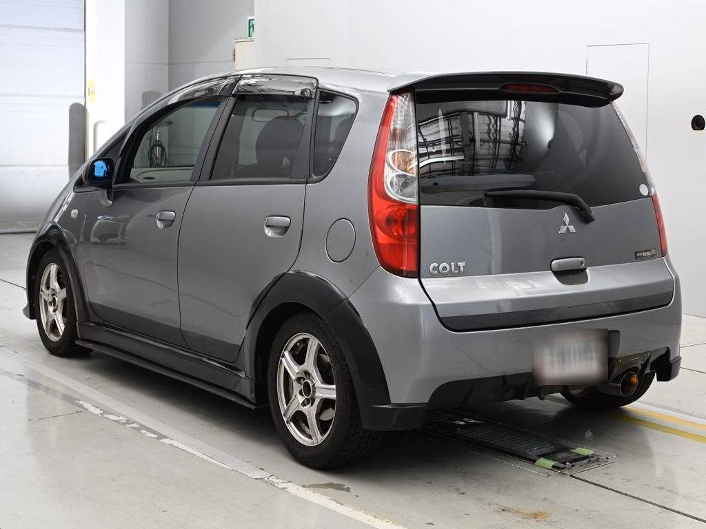 MITSUBISHI COLT