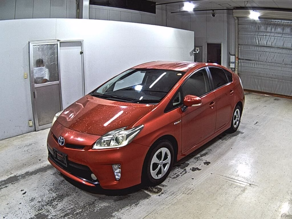 TOYOTA PRIUS